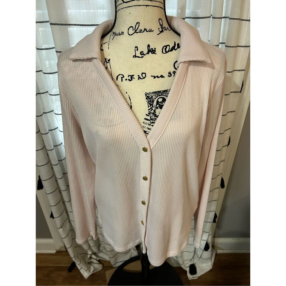 Light Pink Ribbed Gold Button Cardigan Size XL - Picture 2 of 7
